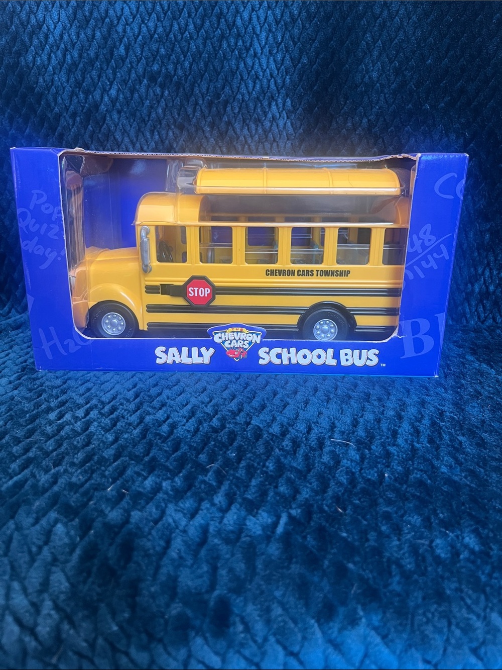 2001 chevron cars sally school bus